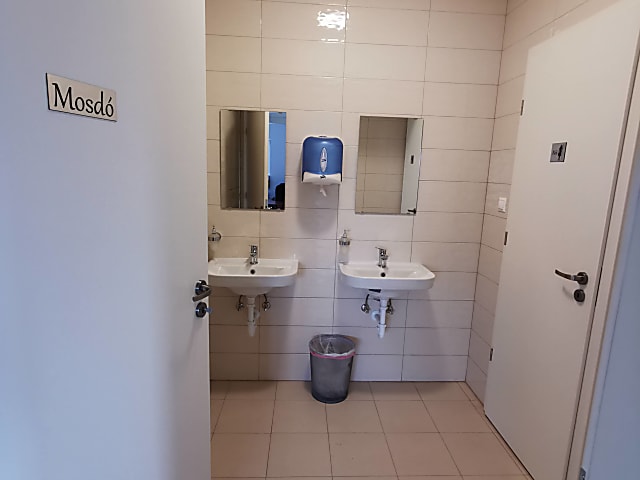 Modern ipari és irodai ingatlan eladó Fonyódon #1